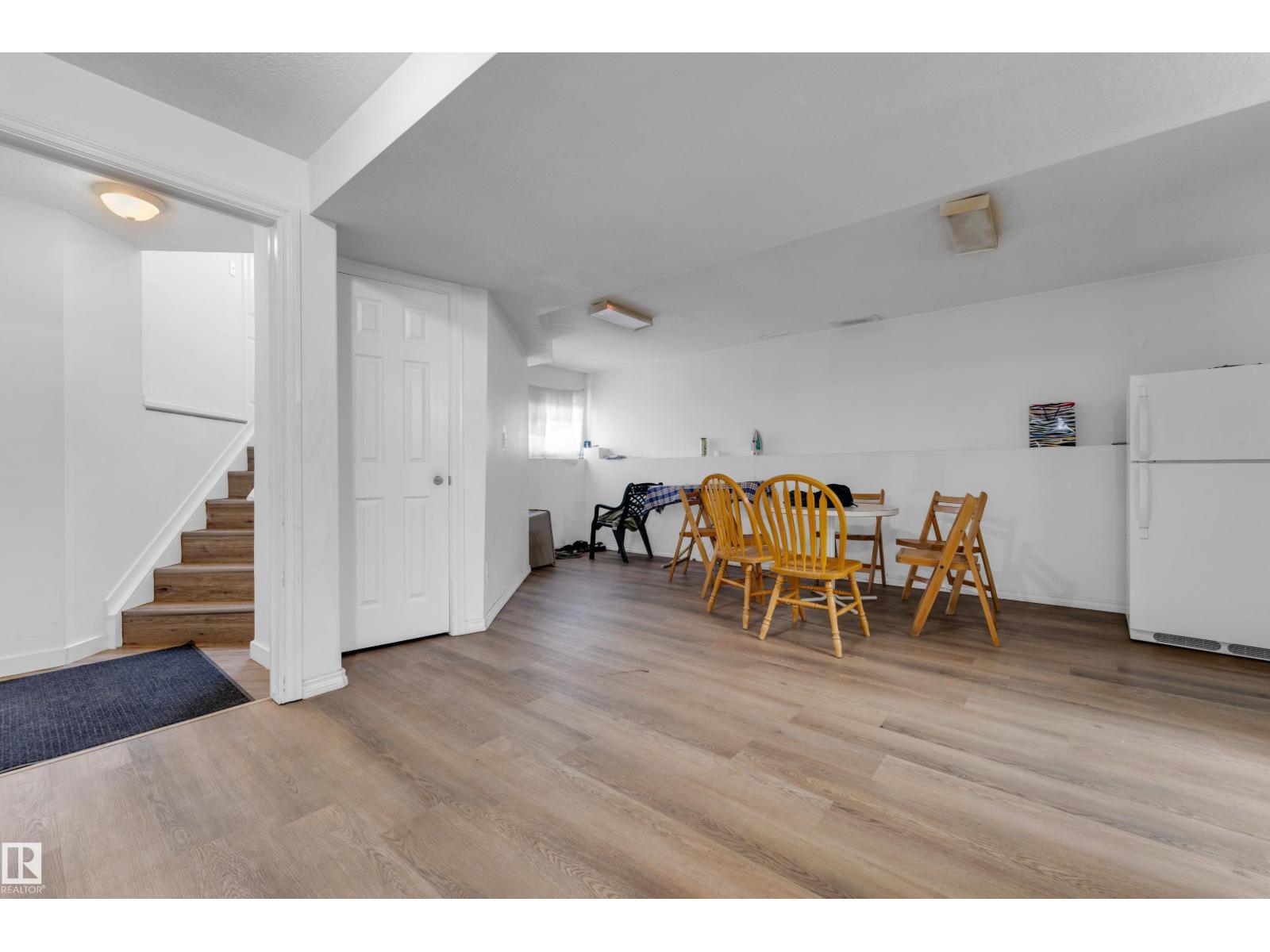 1545 49A ST NW - 23