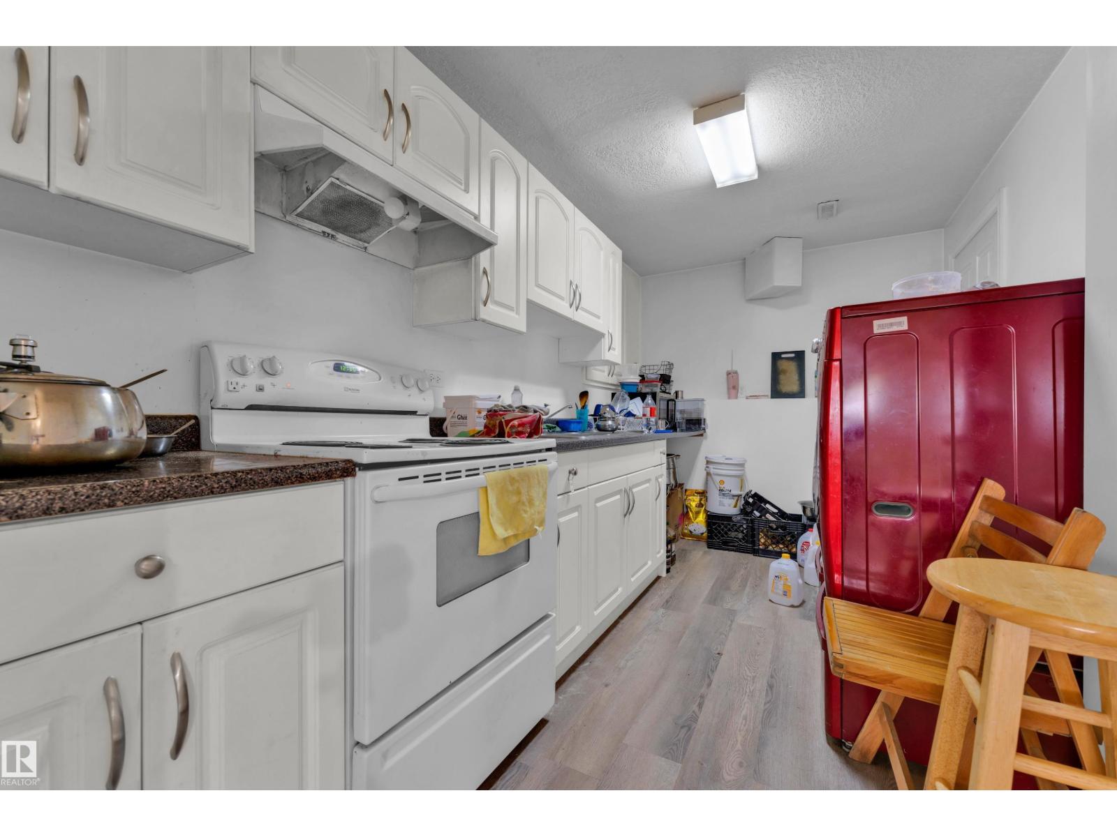 1545 49A ST NW - 25