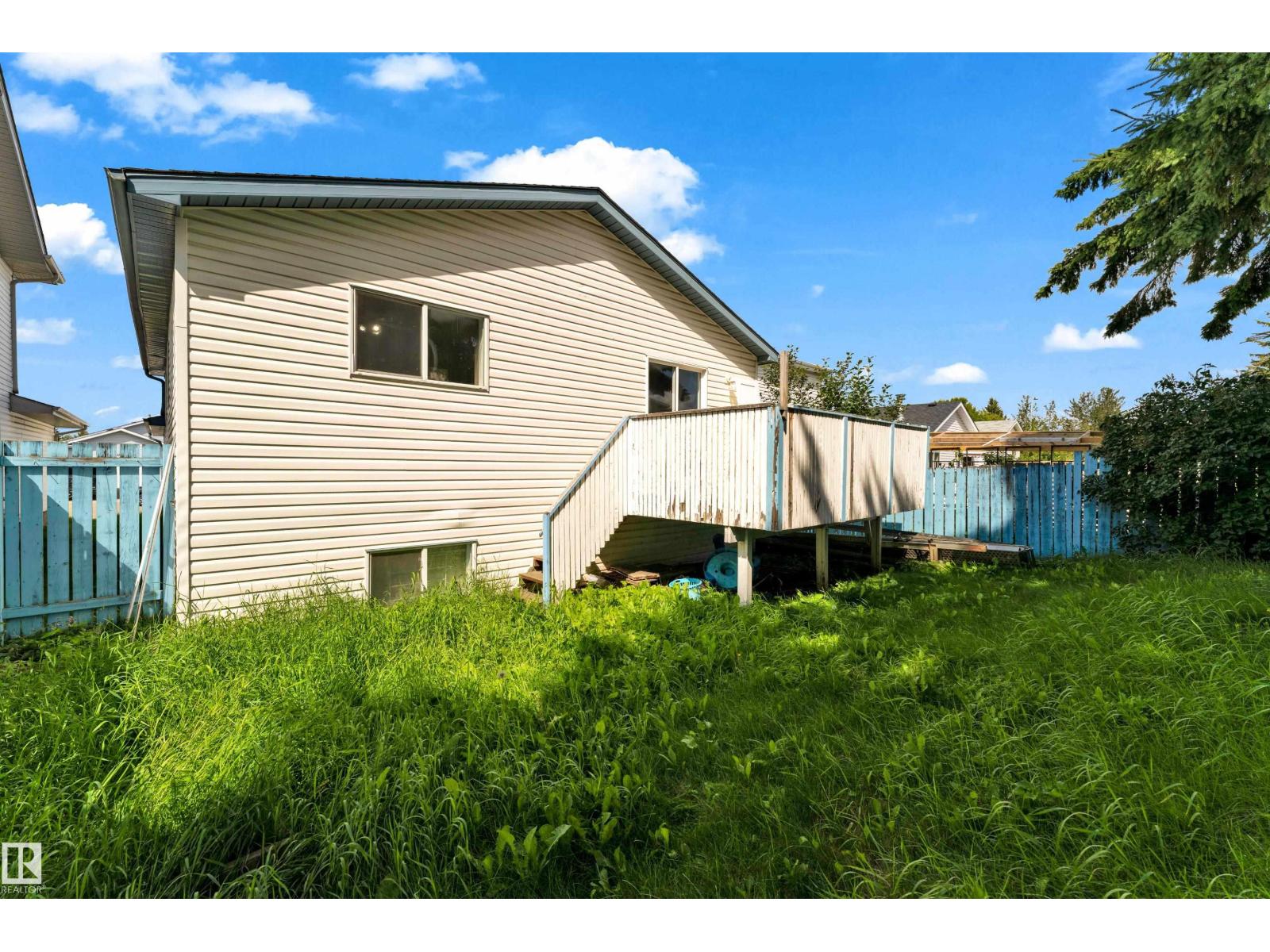 1545 49A ST NW - 32