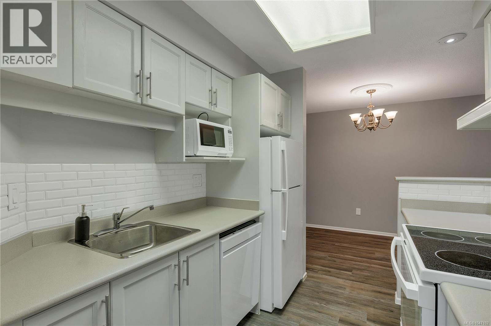 #109 155 Erickson Rd - 3
