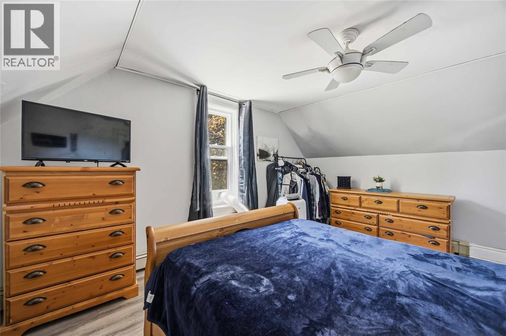 454 MAUDE STREET - 25