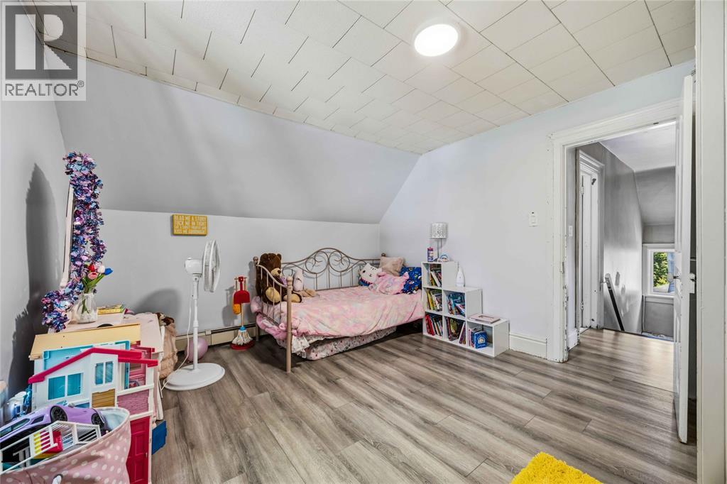 454 MAUDE STREET - Image 19