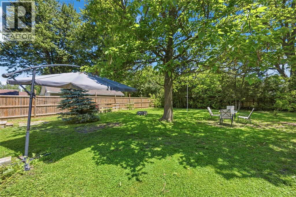 454 MAUDE STREET - Image 30