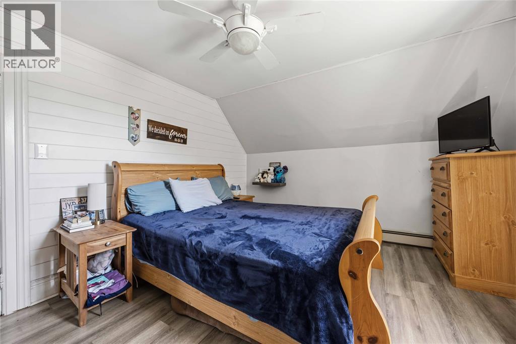 454 MAUDE STREET - 23