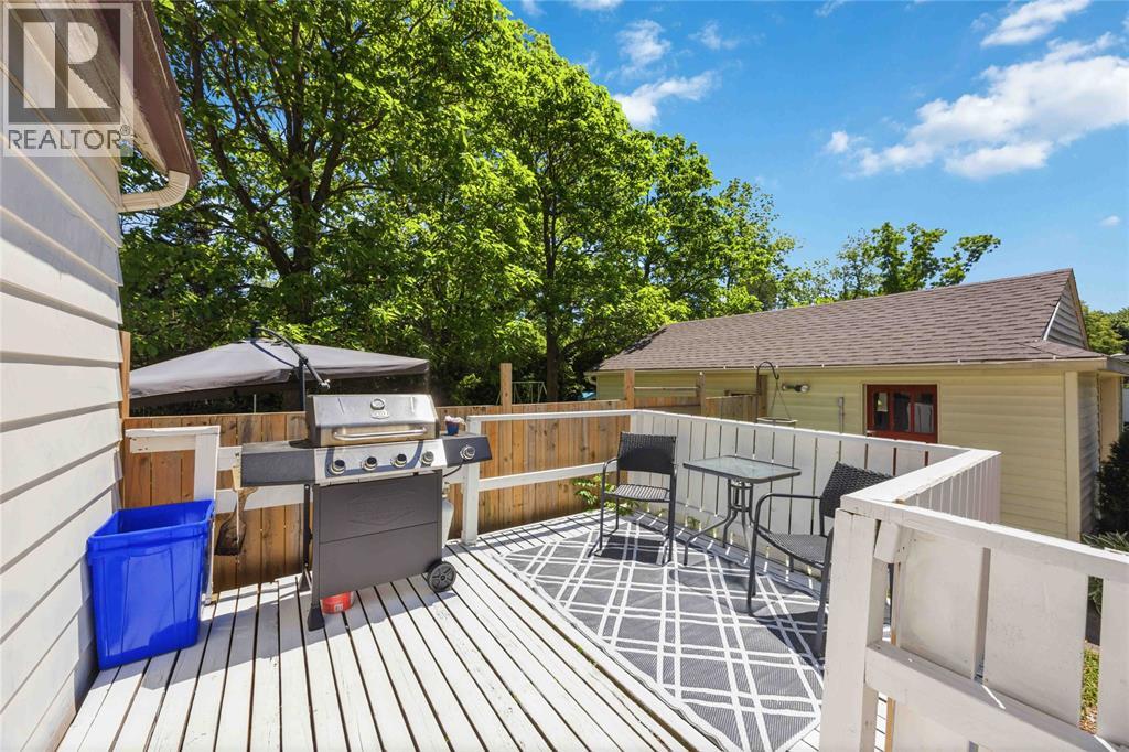 454 MAUDE STREET - 28