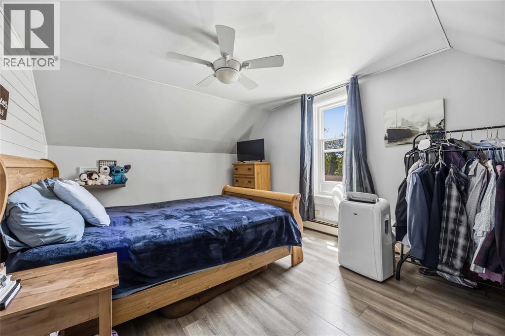454 MAUDE STREET - 22