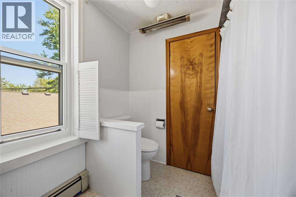 454 MAUDE STREET - Image 27