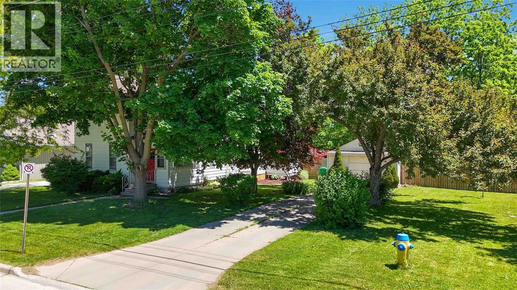 454 MAUDE STREET - 39