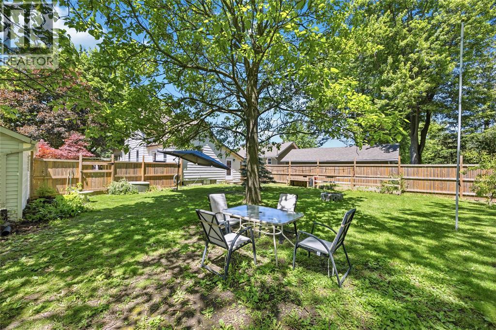 454 MAUDE STREET - Image 35