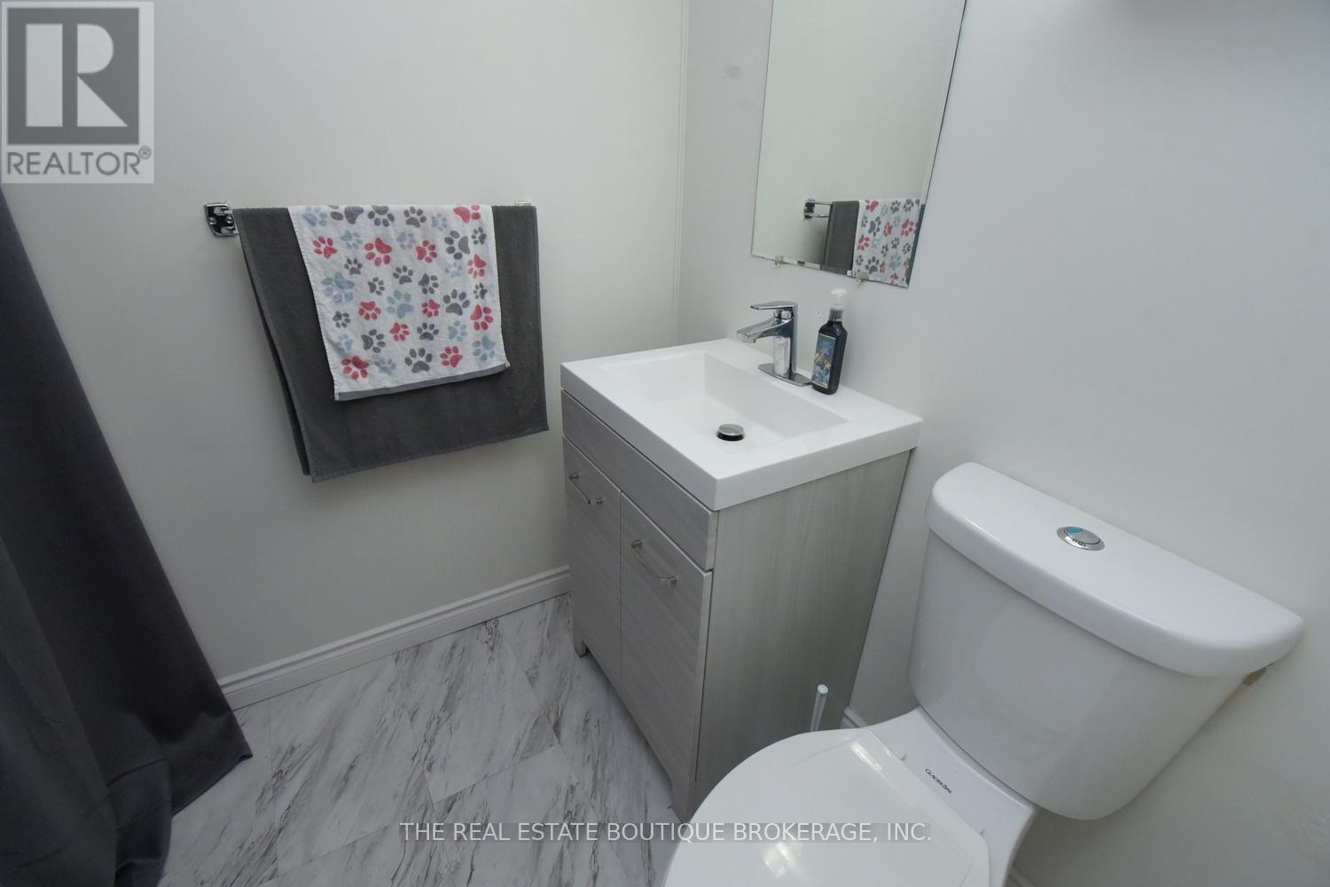 1345 COLONSAY DRIVE - Image 25