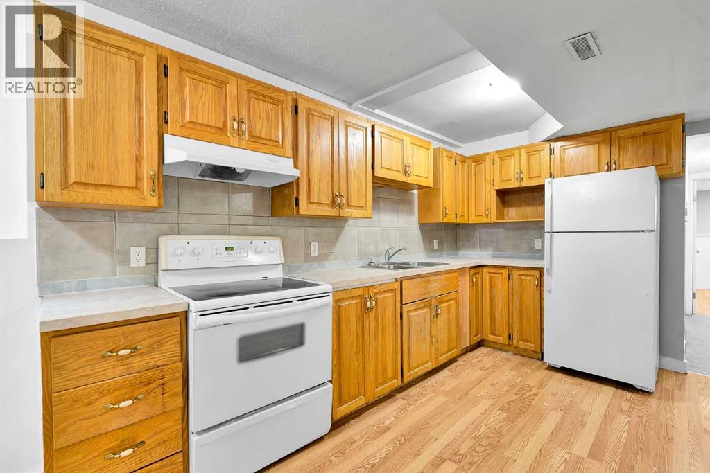43 Taraglen Road NE - 31