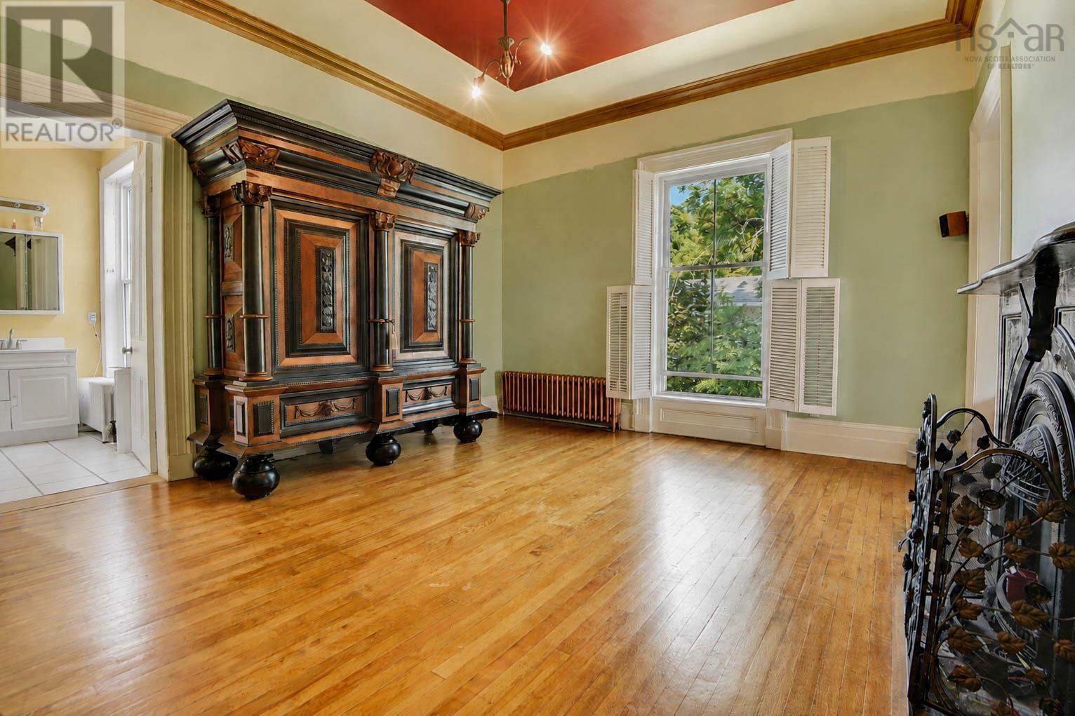Property 26 of 45 of 258 Faulkland Street