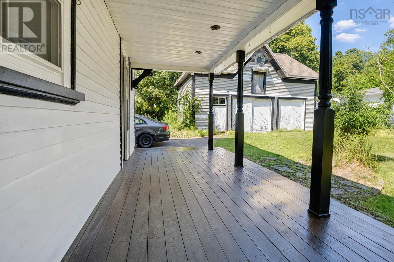 Property 34 of 45 of 258 Faulkland Street