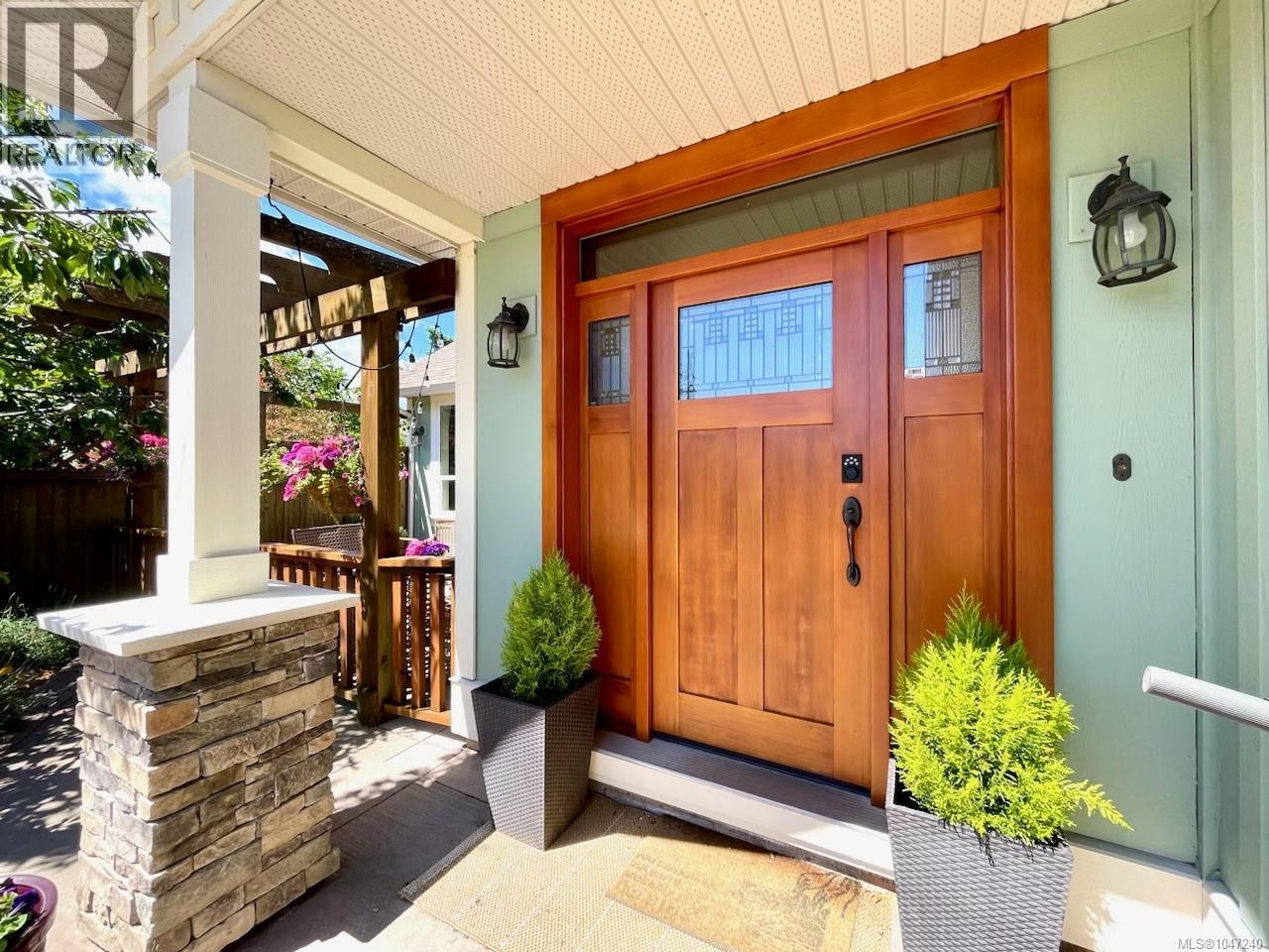 897 Pratt Rd - 3