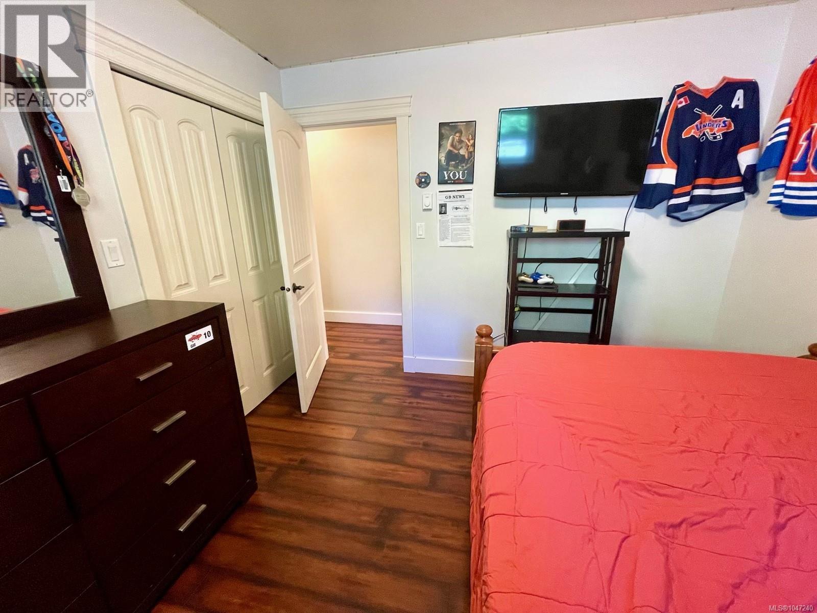897 Pratt Rd - Image 35