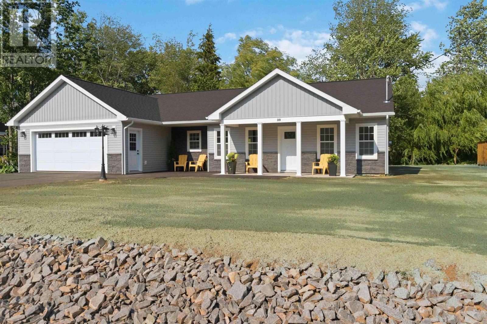 39 Saratoga Drive - 2