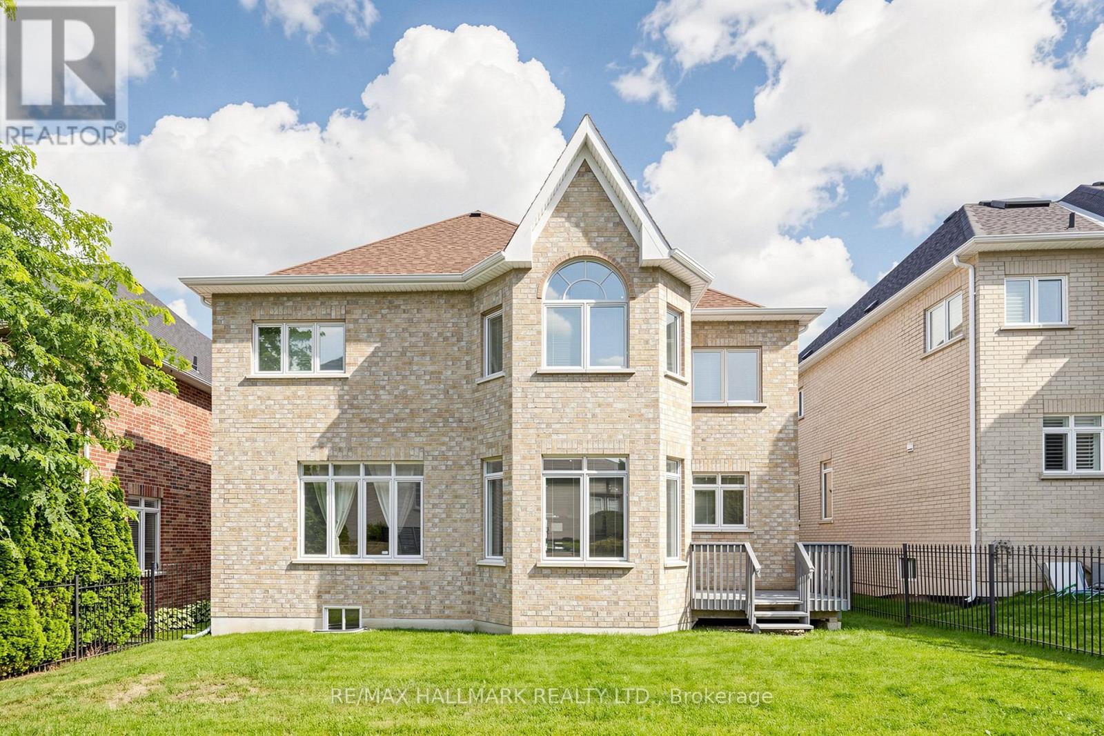 368 PARADELLE DRIVE - 27