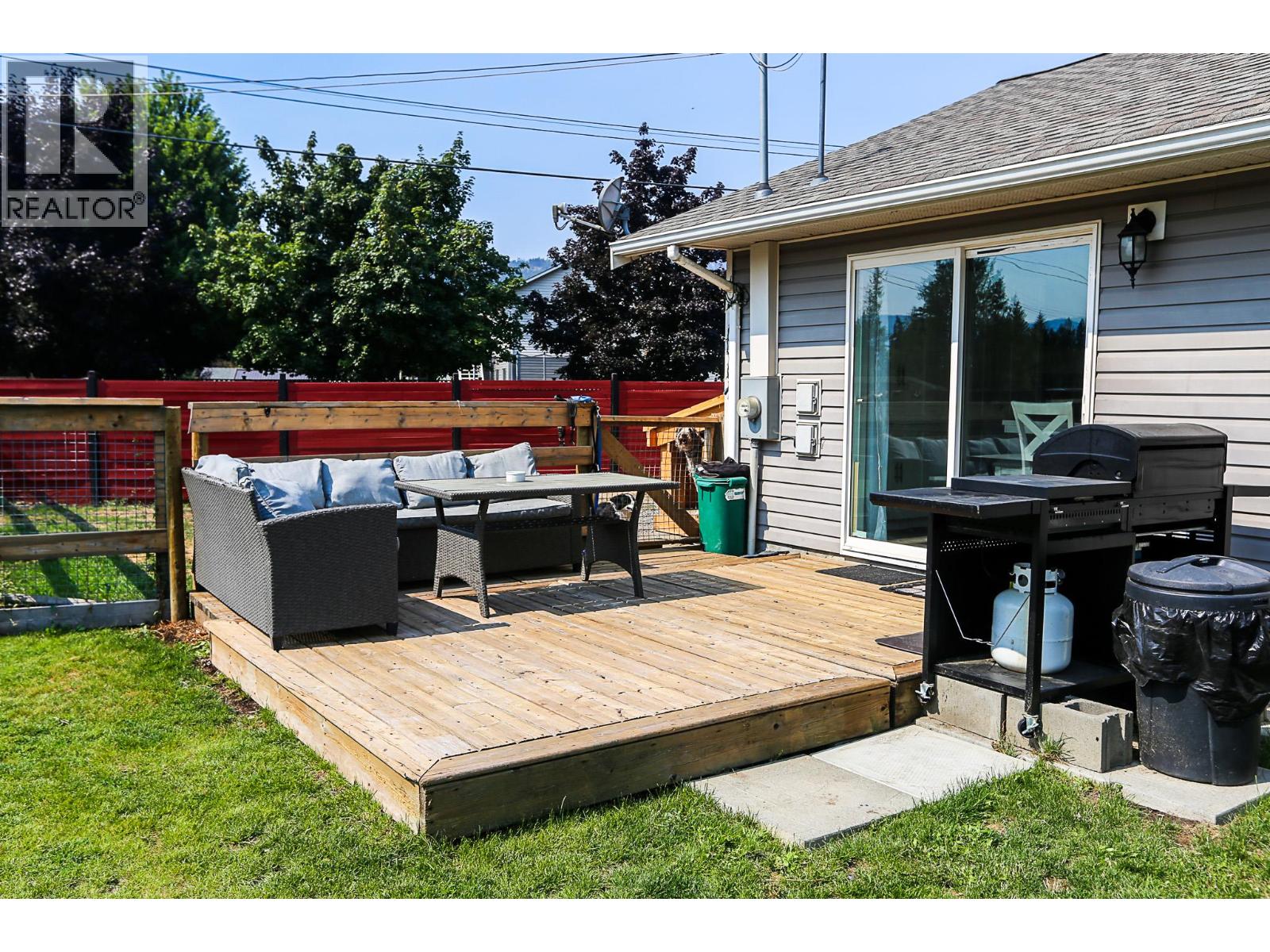 566 Mclean Road, Barriere