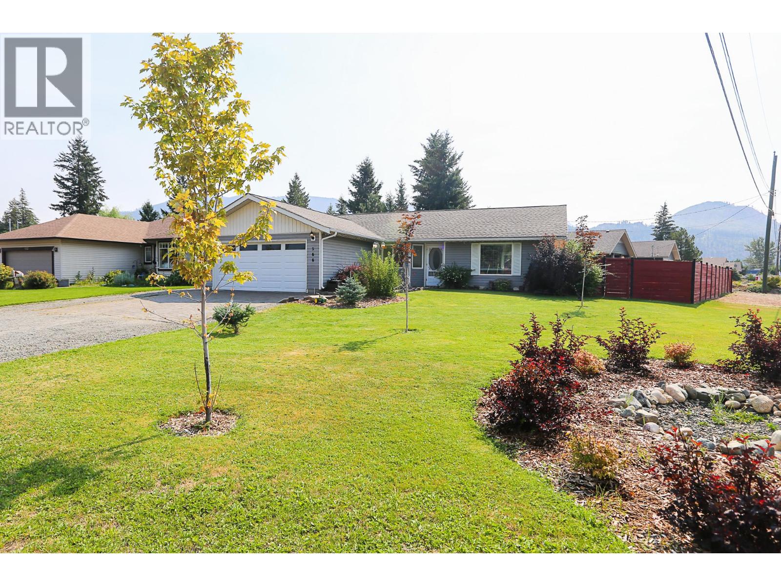 566 Mclean Road, Barriere