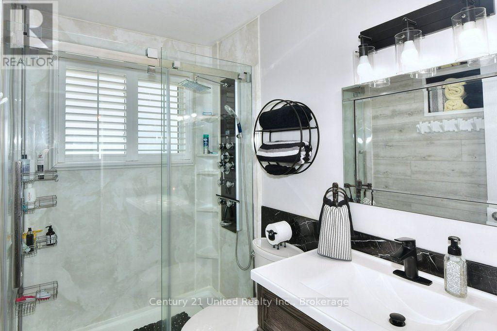 10 KIRKWOOD CRESCENT - 27