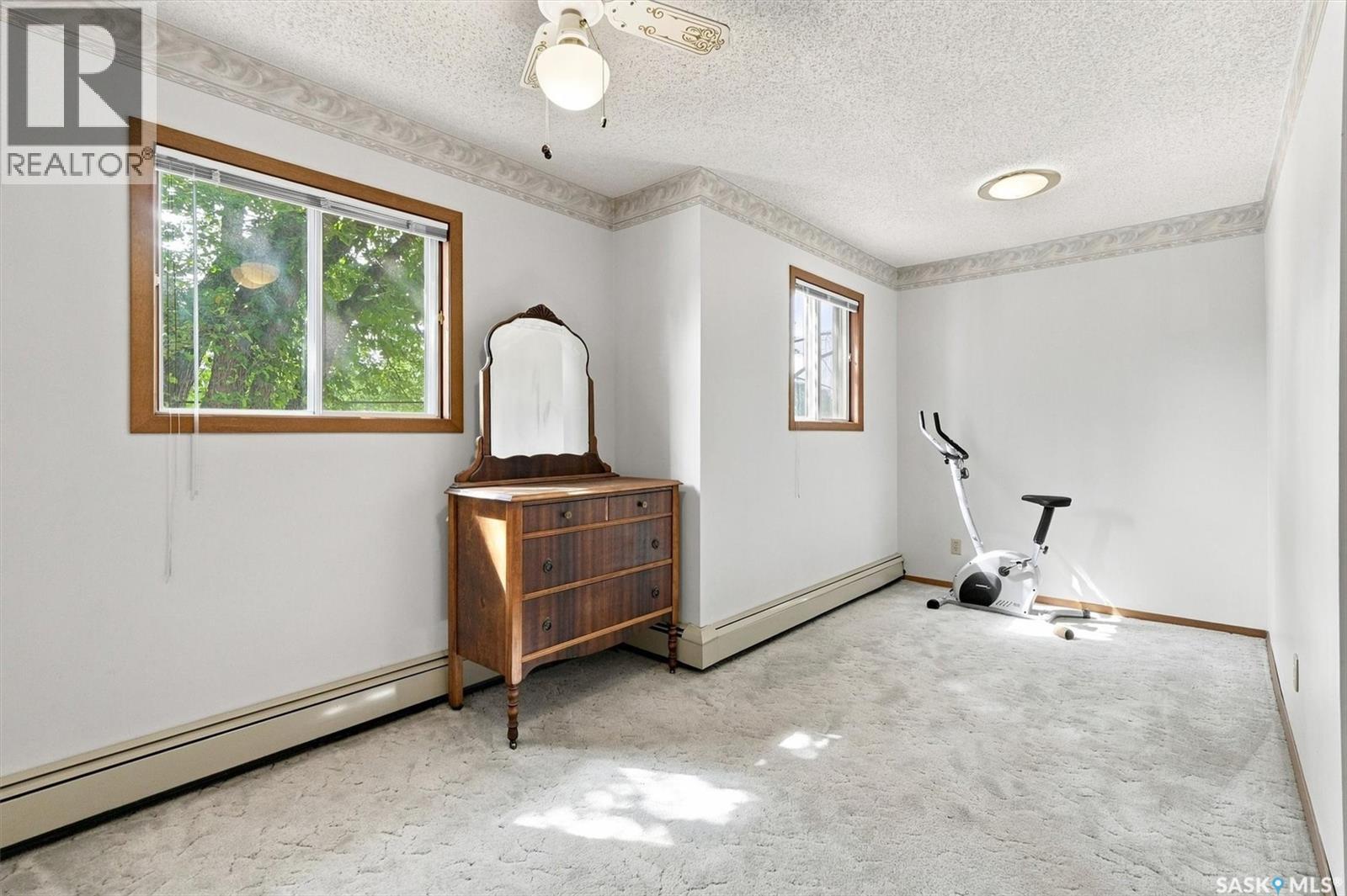 #202 1215 Louise AVENUE - Image 23