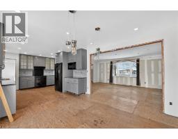 Living room - 8410-8408 Highway 3, Dunnville, ON N1A2W4 Photo 7