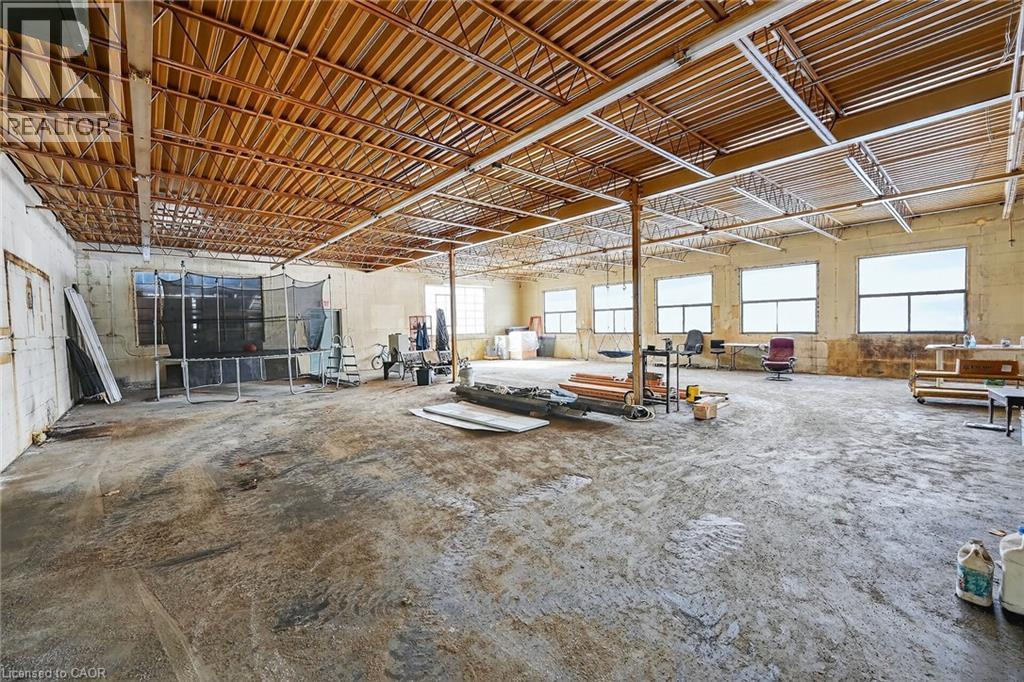 8410-8408 HIGHWAY 3 - 25
