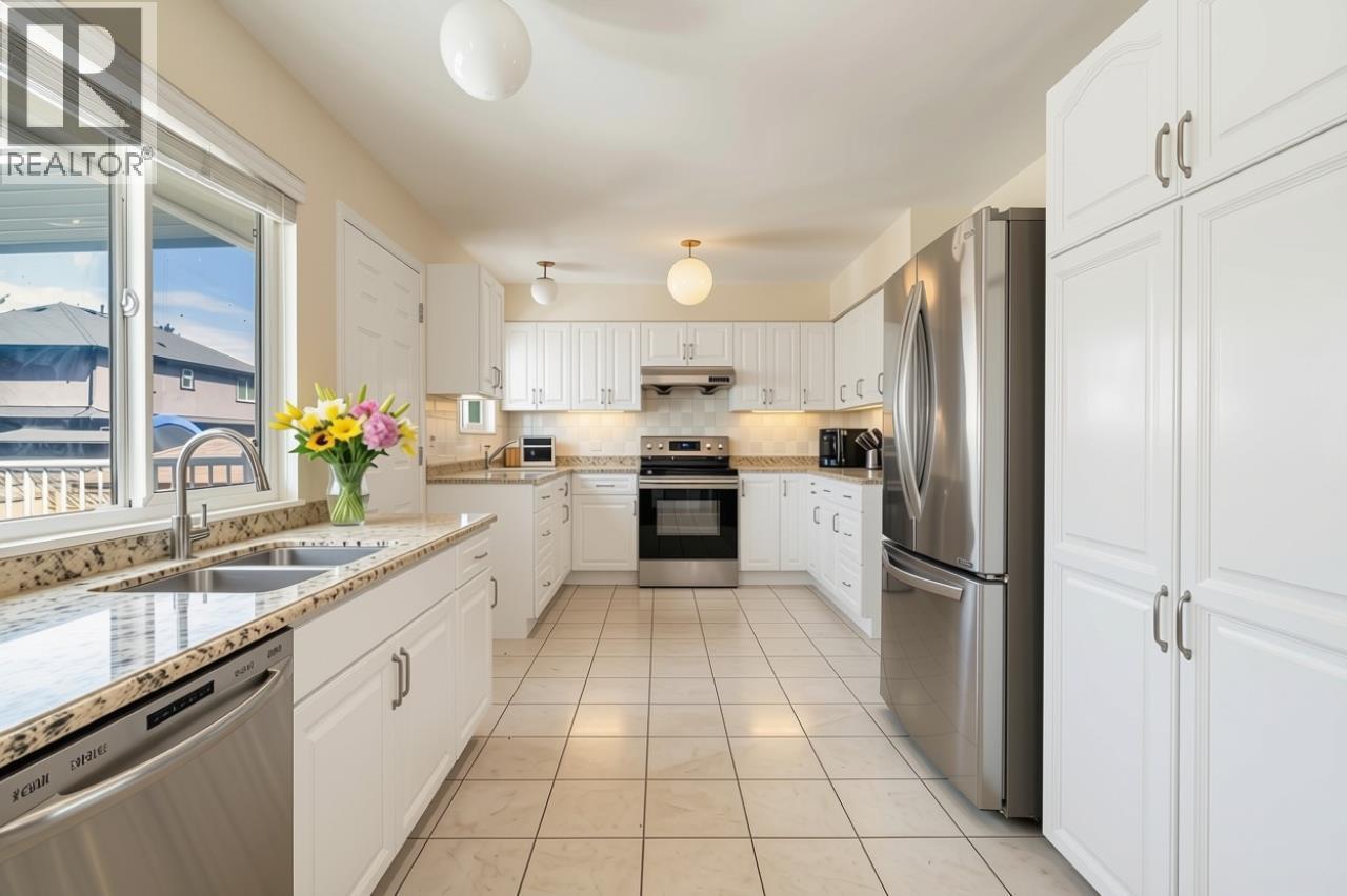 675 DUNCAN AVENUE, Burnaby