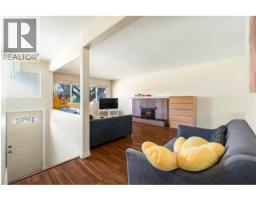 675 Duncan Avenue, Burnaby, BC V5B4M1 Photo 9