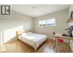 675 Duncan Avenue, Burnaby, BC V5B4M1 Photo 11