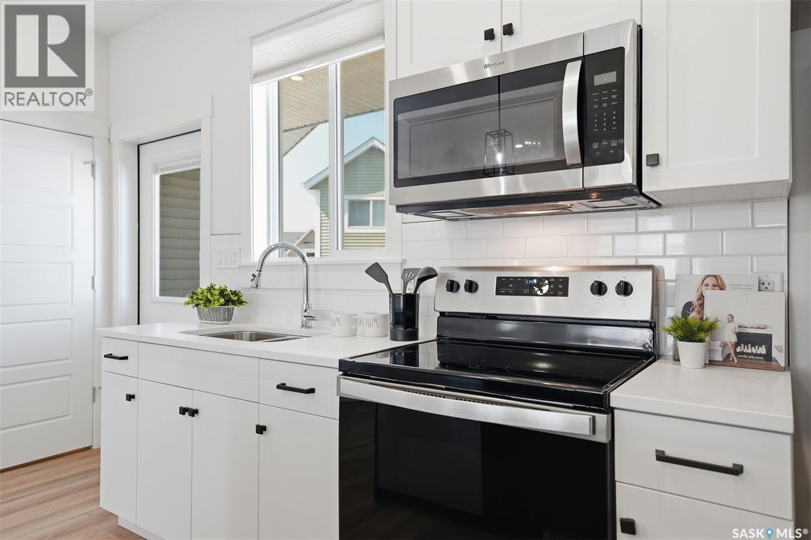 #39 900 St Andrews LANE - 14