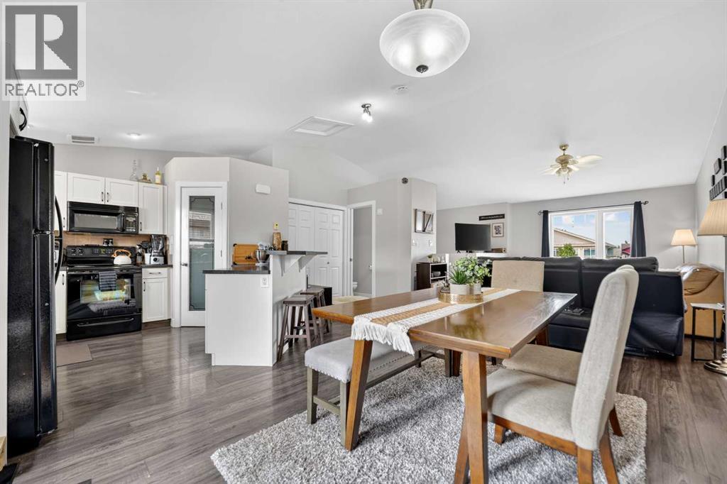 308 10a Street - 12