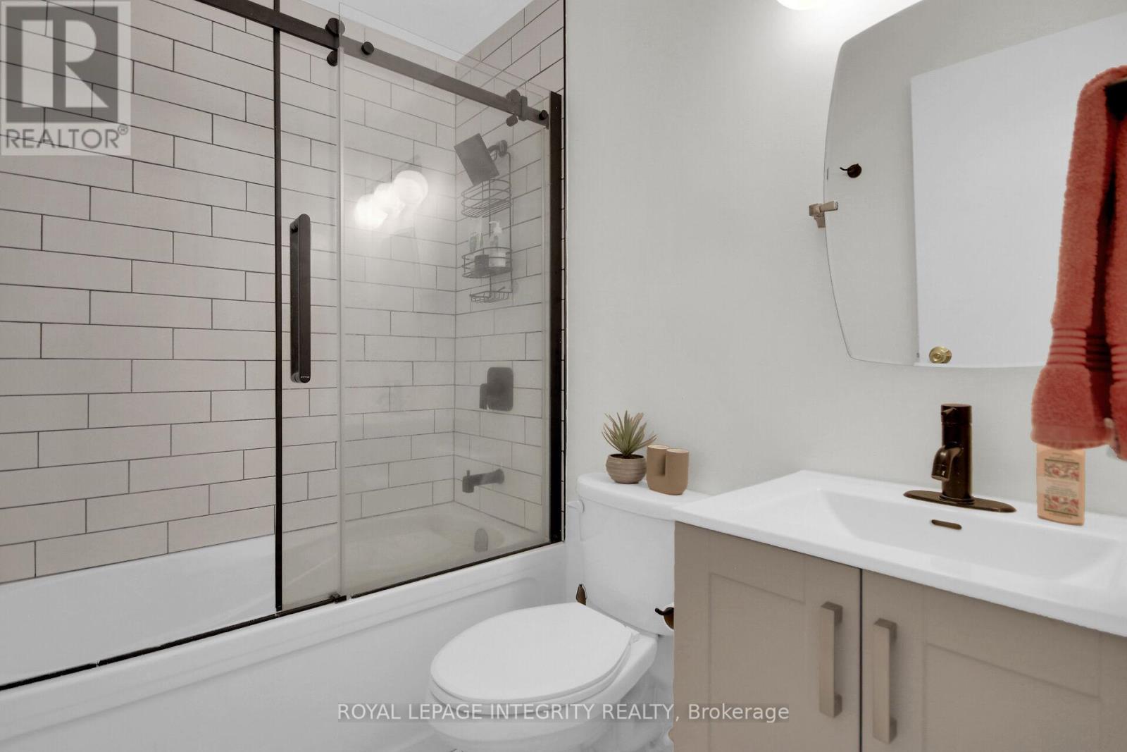 2 Bed, 1 Bath House for Sale in Ottawa – 2701 – 1785 FROBISHER LANE, Ottawa – MLS# X13688326 - Image 33