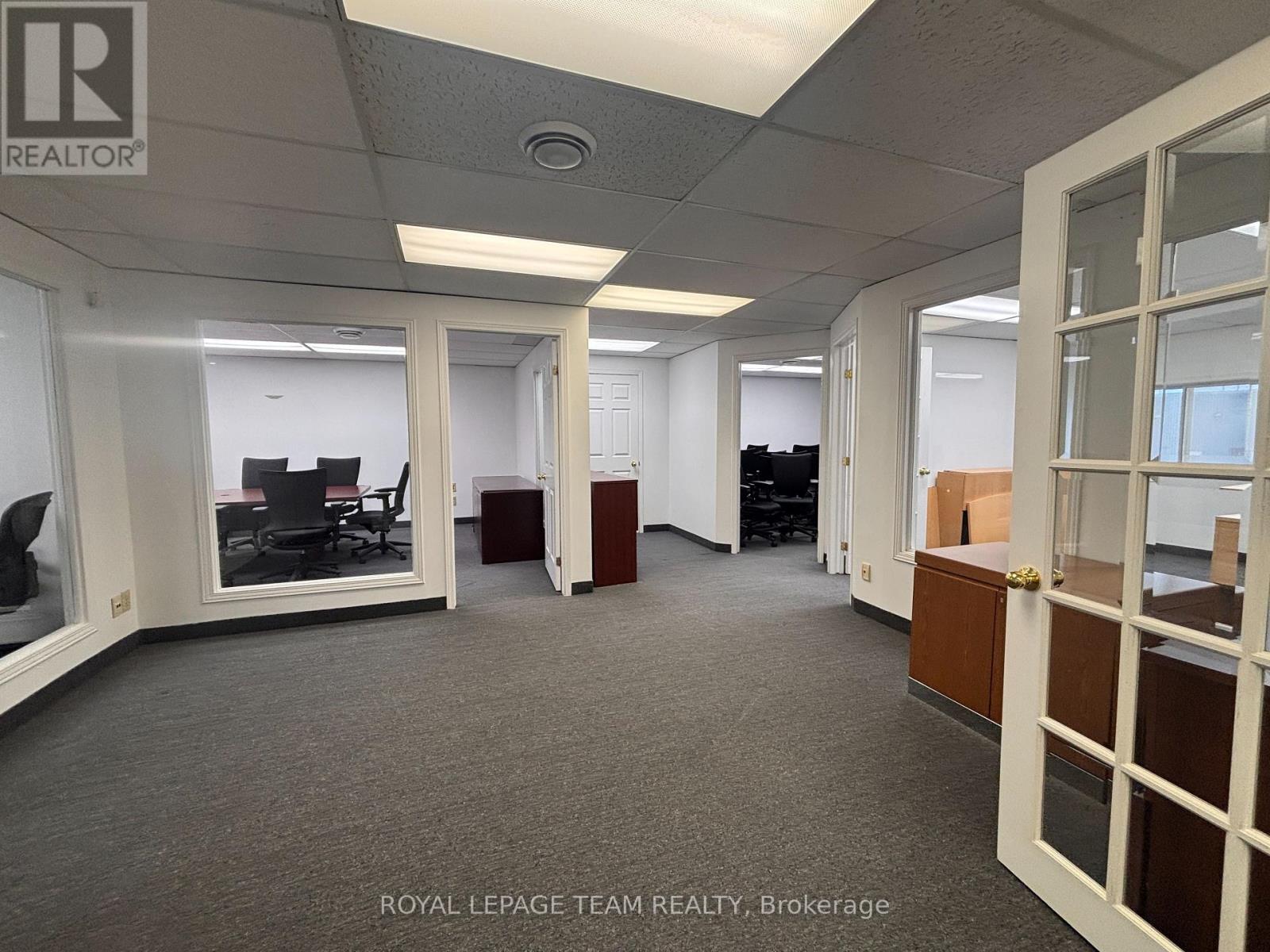 Office for Rent in Ottawa – 12 & 14 – 1010 POLYTEK STREET, Ottawa – MLS# X13688360 - Image 9