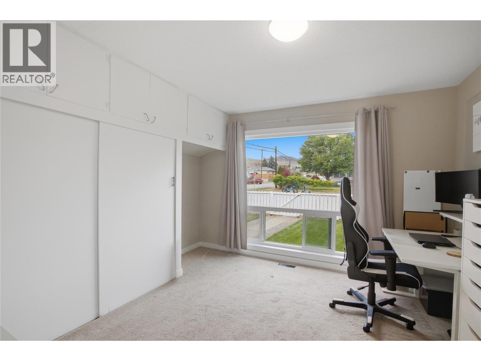 943 Surrey Avenue, Kamloops