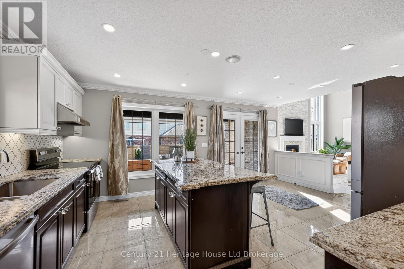 717 NORMANDY DRIVE - 15