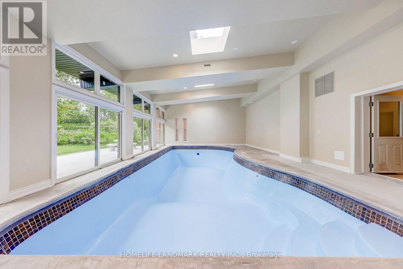 38 MISTY CRESCENT - 14