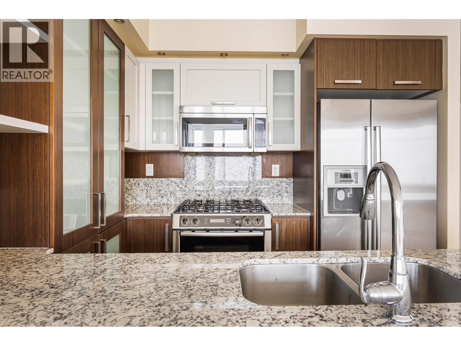 2905 2980 ATLANTIC AVENUE, Coquitlam