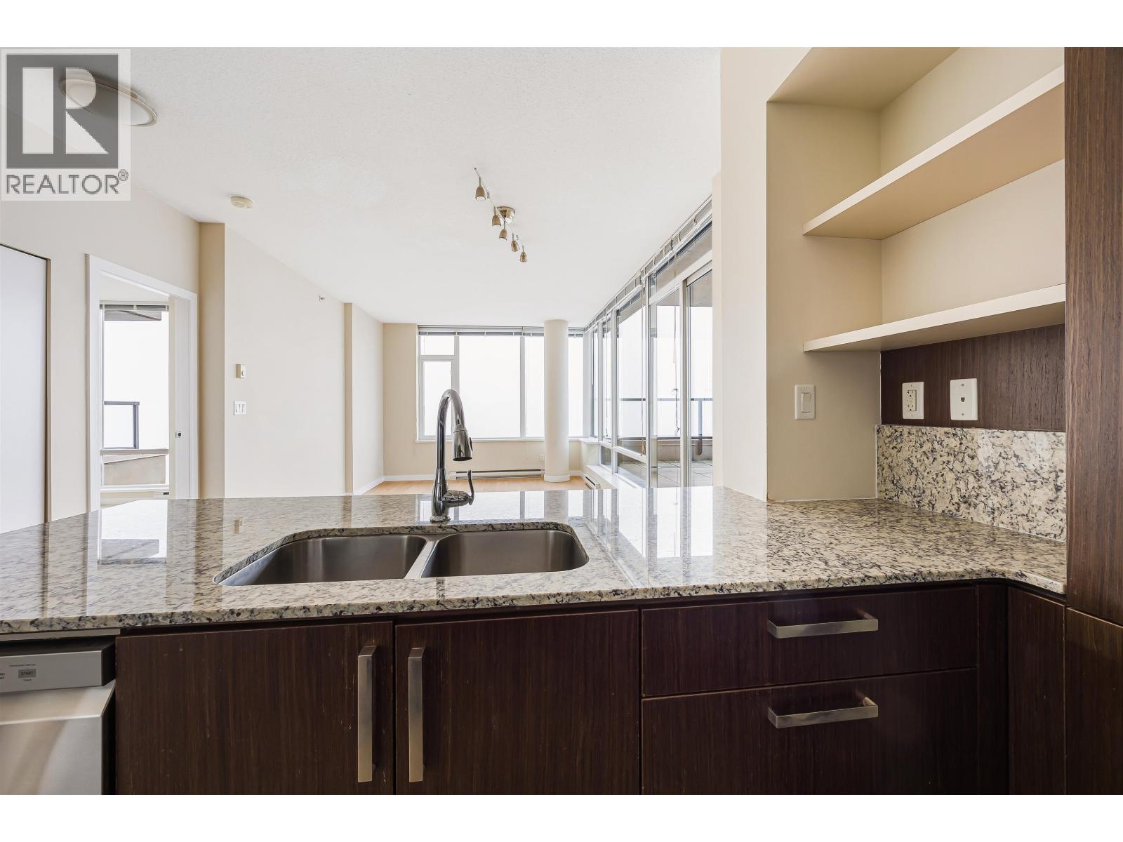 2905 2980 ATLANTIC AVENUE, Coquitlam