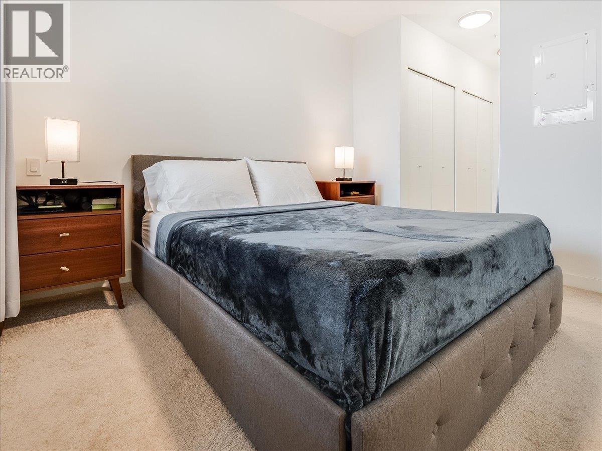 406 108 E 8TH STREET, North Vancouver