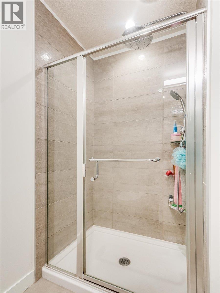 406 108 E 8TH STREET, North Vancouver