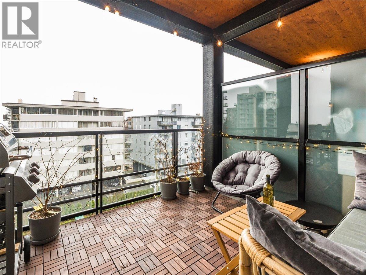 406 108 E 8TH STREET, North Vancouver