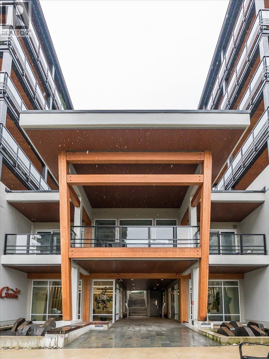 406 108 E 8TH STREET, North Vancouver