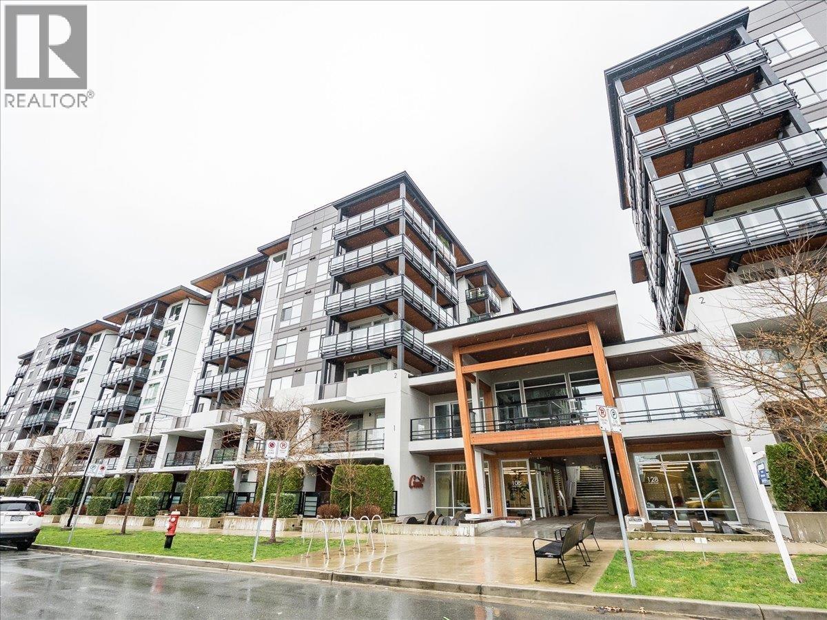 406 108 E 8TH STREET, North Vancouver