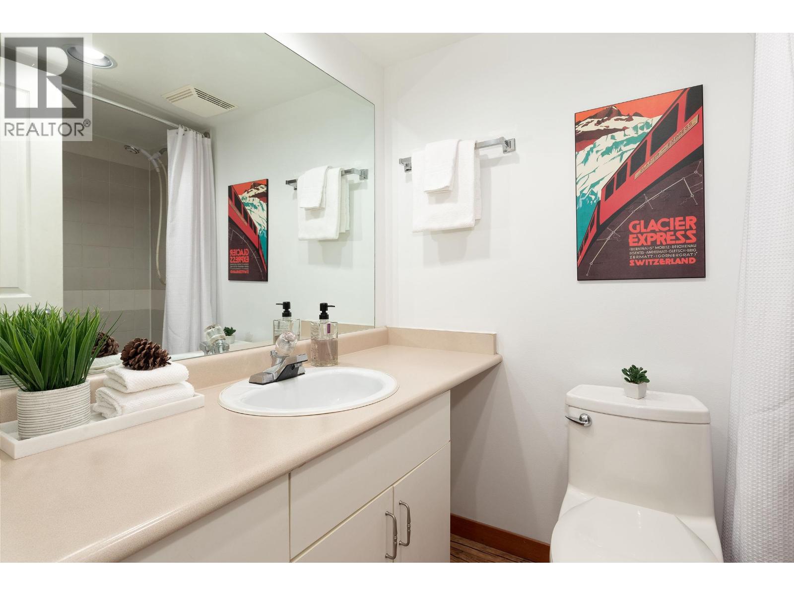 212 2050 LAKE PLACID ROAD, Whistler