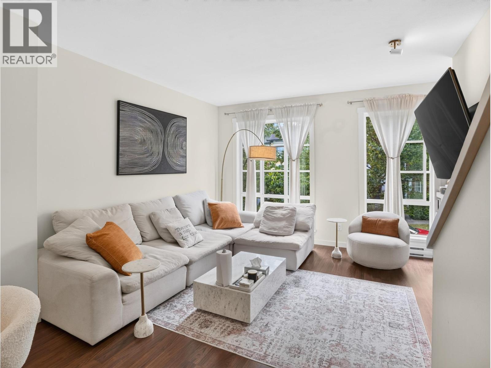 15 1245 HOLTBY STREET — photo 3
