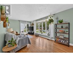 9 Vine Street, Barrie, ON L4N2B1 Photo 11