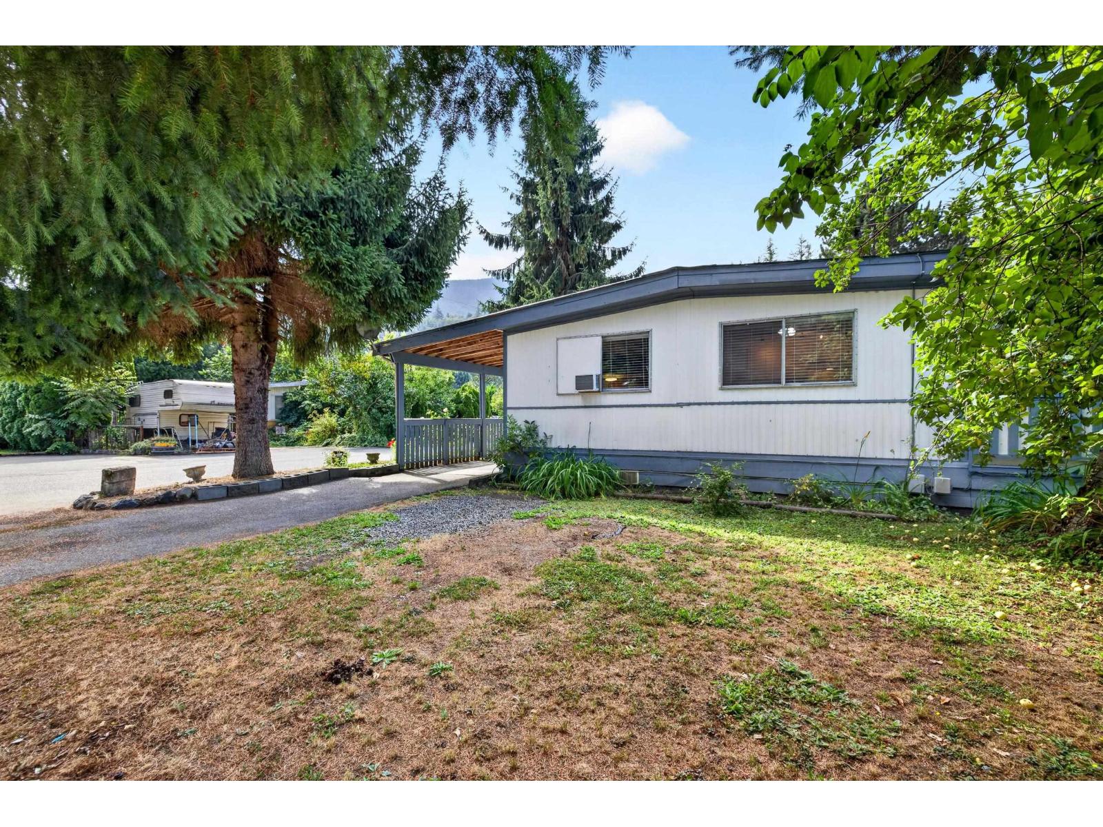 109 3942 COLUMBIA VALLEY ROAD, Cultus Lake East, Cultus Lake