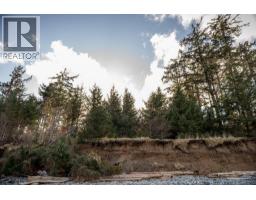 28817 Highway 16, Daajing Giids City, BC V0T1J0 Photo 12