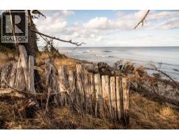 28817 Highway 16, Daajing Giids City, BC V0T1J0 Photo 32